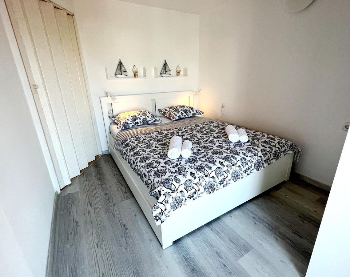 Little Home Banjol Bagian luar foto